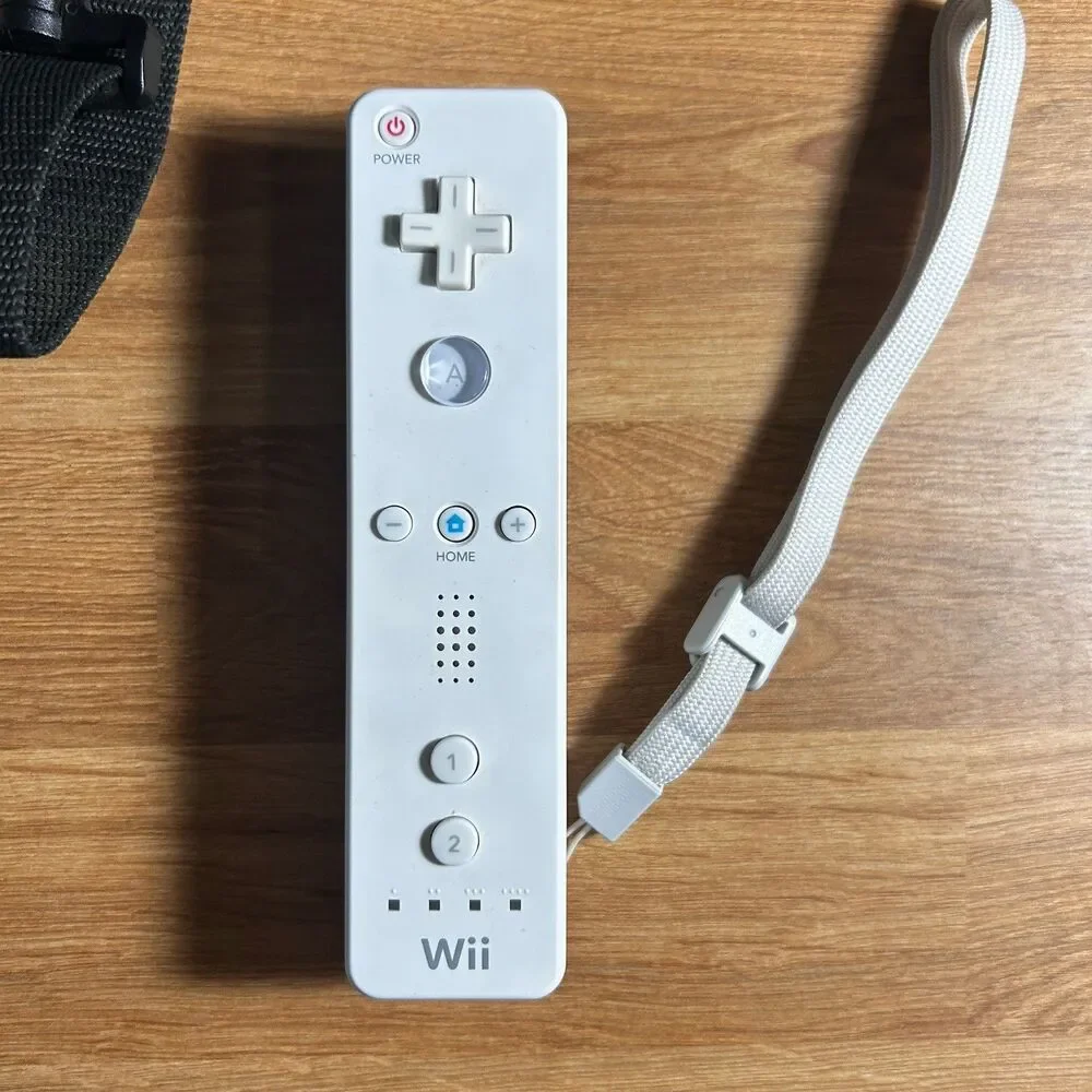Nintendo Wii RVL-001 Console With Wii Sports/Manuals/Inserts No Box (GO1069436)